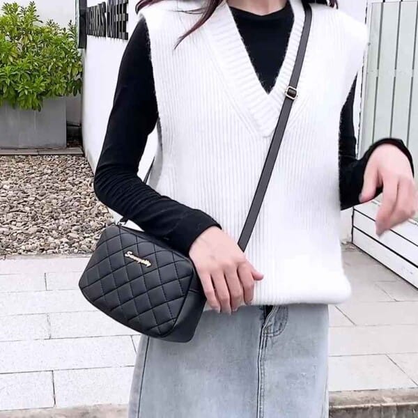 Luxury Tassel Crossbody Bag for Women - Image 18