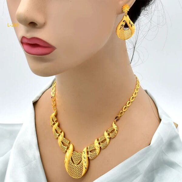 Luxury Charm Necklace Set – 24k Gold Plated Bridal Jewelry for Elegant Women