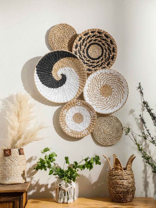 Handmade seagrass wall decor in boho style, perfect for living room, kitchen, or bedroom, adding a natural, aesthetic touch to any room.