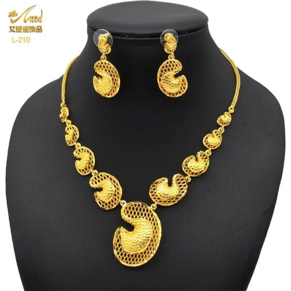 Luxury Charm Necklace Set – 24k Gold Plated Bridal Jewelry for Elegant Women