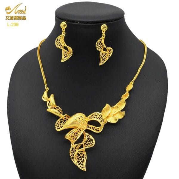 Luxury Charm Necklace Set – 24k Gold Plated Bridal Jewelry for Elegant Women