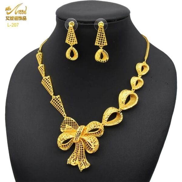 Luxury Charm Necklace Set – 24k Gold Plated Bridal Jewelry for Elegant Women