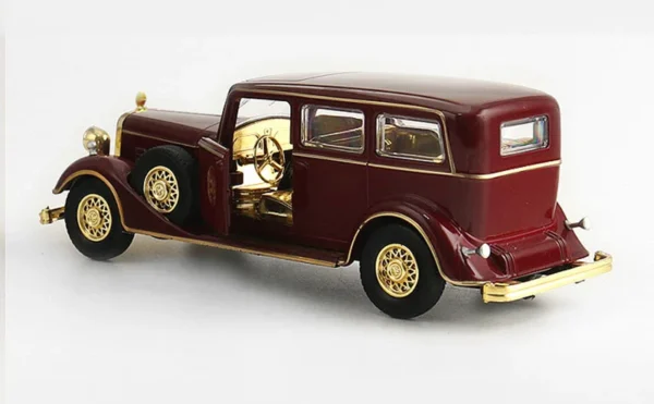 Retro Classic Metal Car – 1:32 Diecast Model with Light & Sound - Image 13