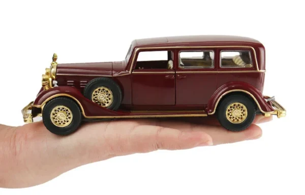 Retro Classic Metal Car – 1:32 Diecast Model with Light & Sound - Image 10