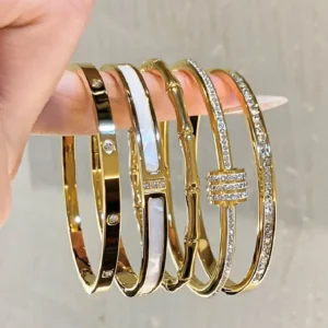 Home 130 Alternative view of Elegant Gold Plated Bracelet โ Classic Titanium Steel Jewelry