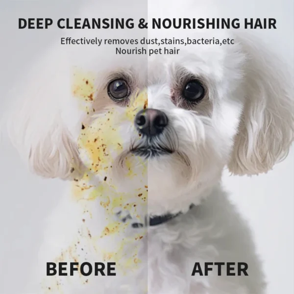 Glove-shaped pet cleaning wipes for cats and dogs, ideal for paws and fur care.